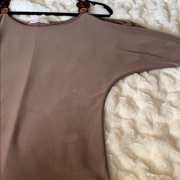 Charlotte Russe Off shoulder top - Picture 6 of 6